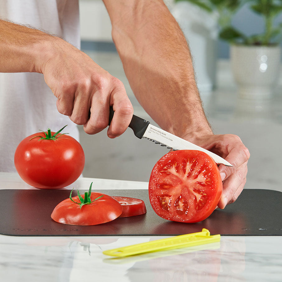 Tupperware? Amazing Series Serrated Utility Knife & Locking Sheath - Image 3